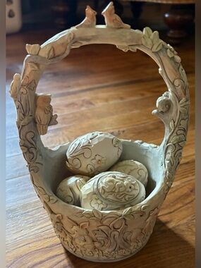 Jim Shore White Woodland #6003998 Easter Basket 15th annual “Follow your Path”